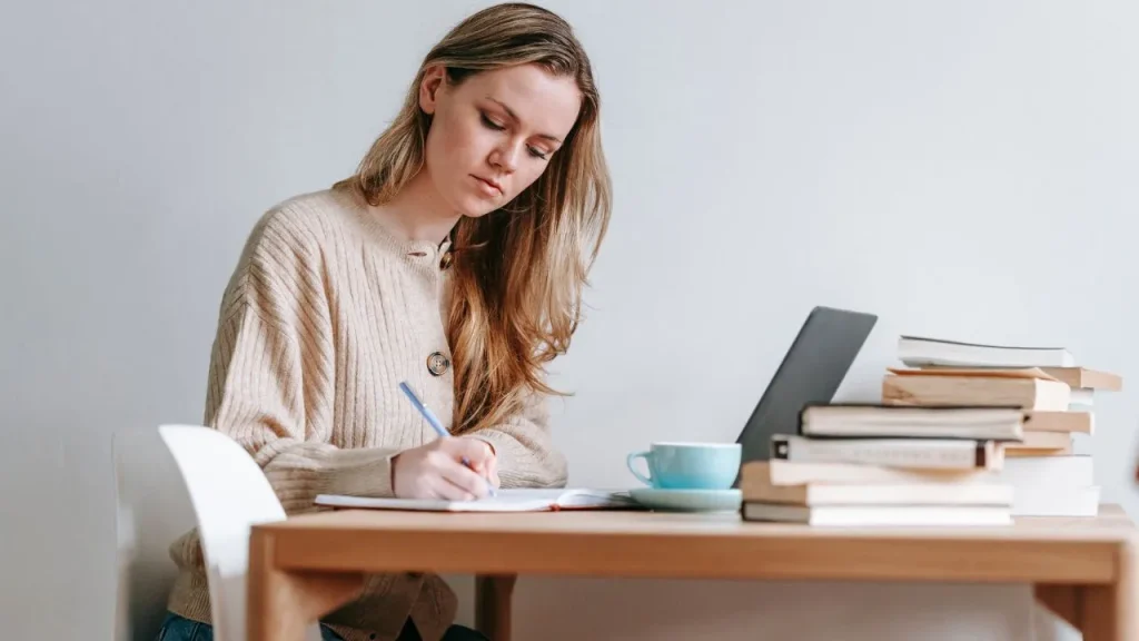 setting cerita yang memikat