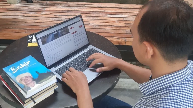 menggunakan flashback dalam fiksi