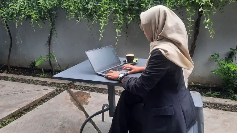 menciptakan karakter tidak sempurna