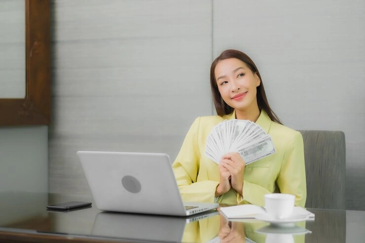 gaji freelance writer