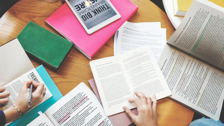 Cara Layout Buku agar Lebih Menarik dan Nyaman Dibaca